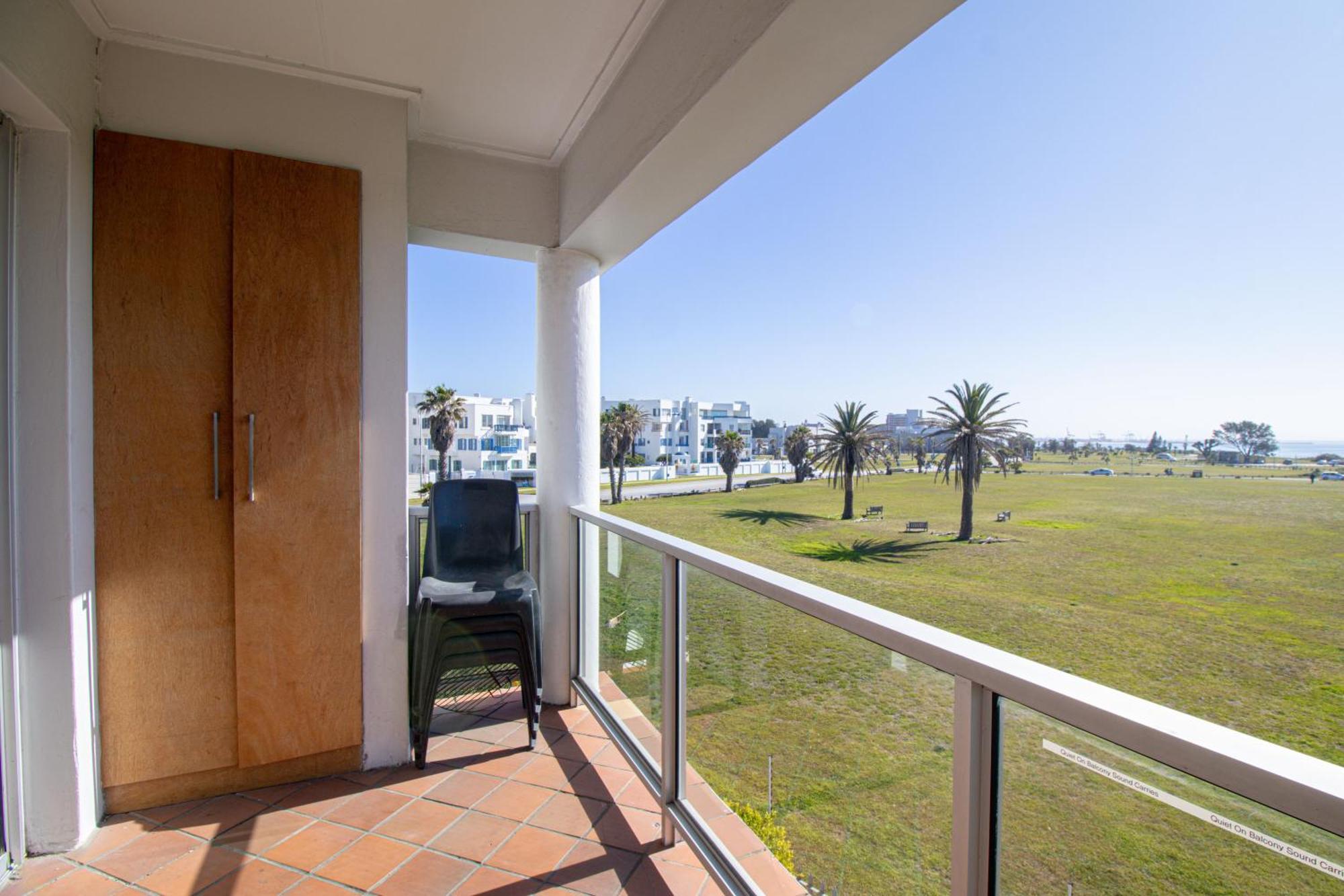 Modern Seaview Apartment *